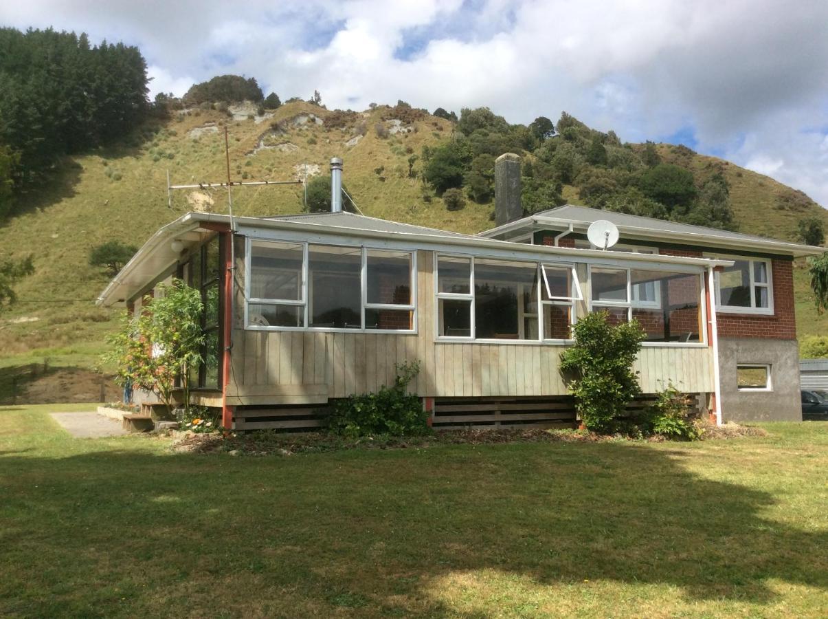 Holiday home Hill View Farm Uruti